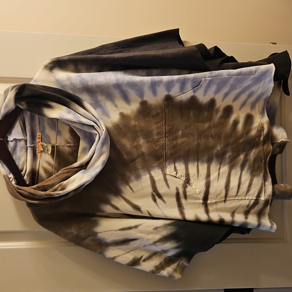 Tie-Dye Hooded Poncho (M) - Free People Vibes! Festival, Cozy, Lagenlook - Picture 1 of 8